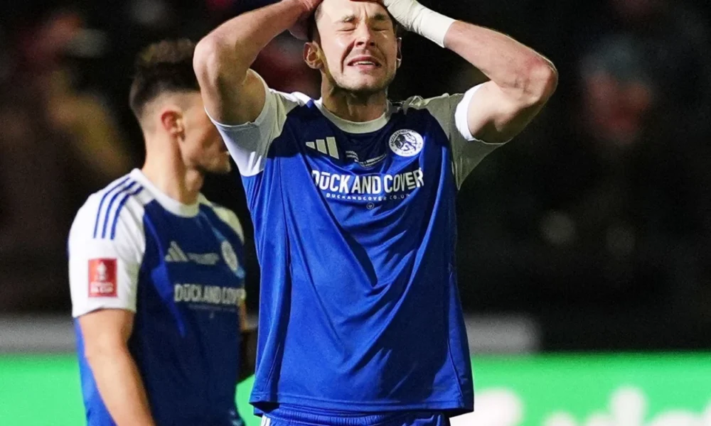 Macclesfield vs Brentford 0 1 Gol Bunuh Diri Heathcote Bunuh Mimpi The Silkmen