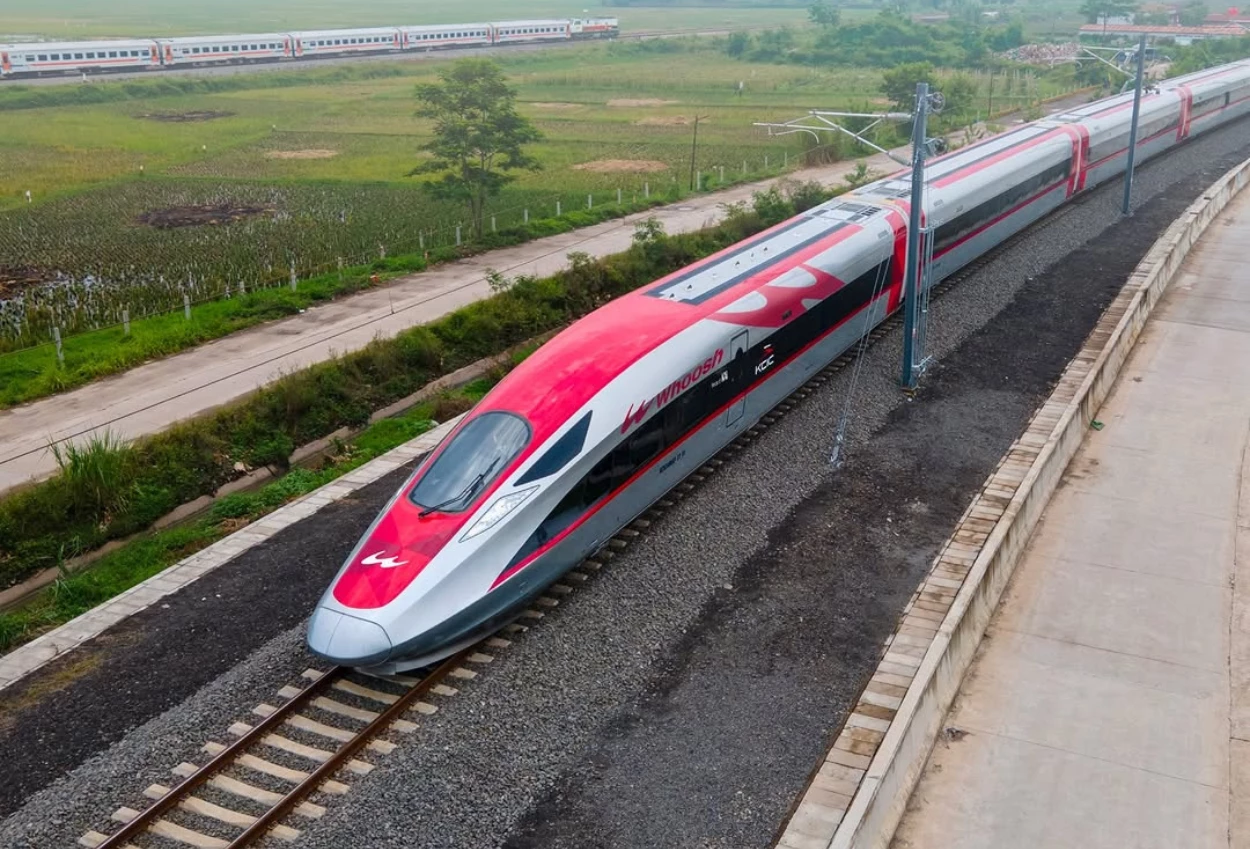 Mulai Maret 2026 Akses Kereta Feeder Whoosh di Stasiun Bandung bakal Berubah