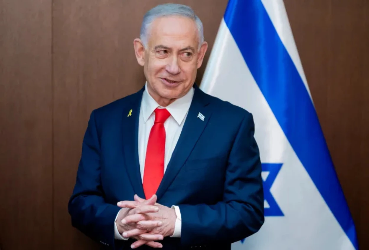 PM Israel Netanyahu Tutup Kamera HP pakai Selotip, Ada Apa