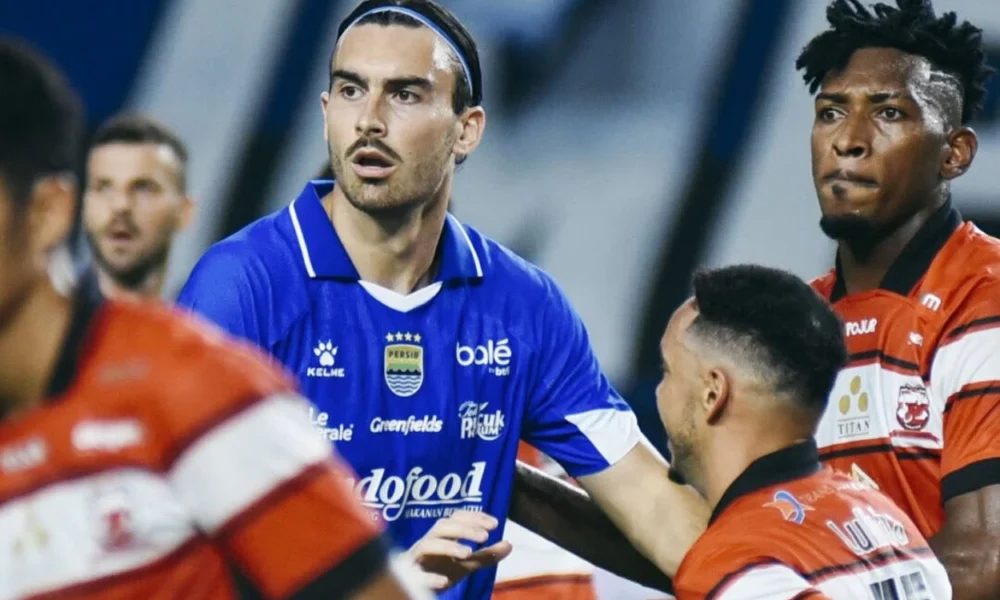 Persib Bandung vs Madura United 5 0 Maung Bandung Pesta Gol di Kandang