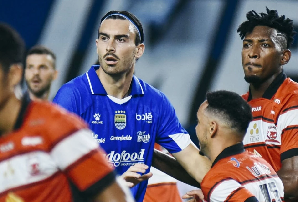 Persib Bandung vs Madura United 5 0 Maung Bandung Pesta Gol di Kandang