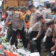 Polisi TNI Kerja Bakti, Bersih Bersih Sampah di Tangsel