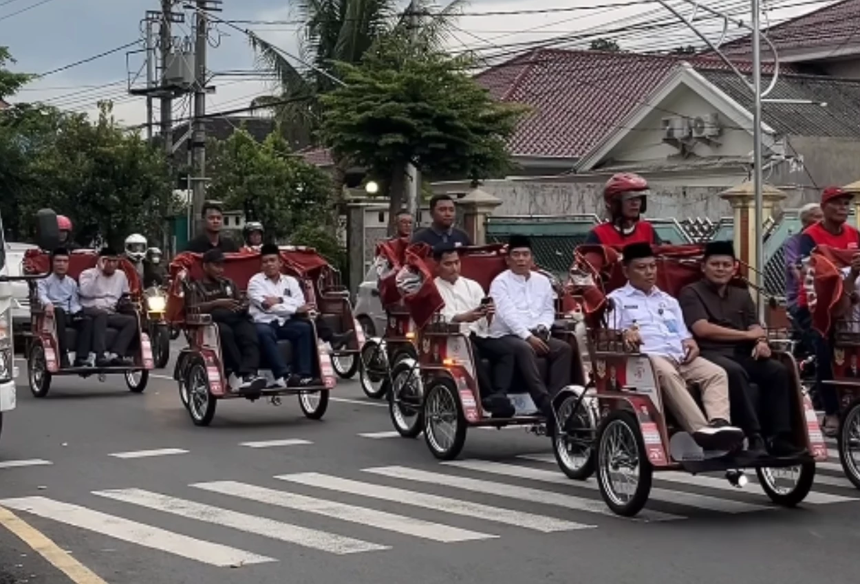 Prabowo Beri Bantuan 200 Becak Listrik Gratis ke Kediri