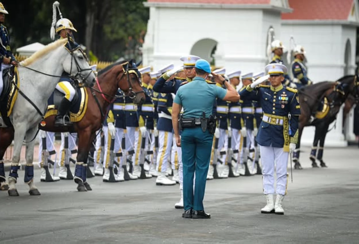 Prabowo Minta Upacara Serah Terima Pengawal Istana Kepresidenan Kini Digelar Tiap Minggu