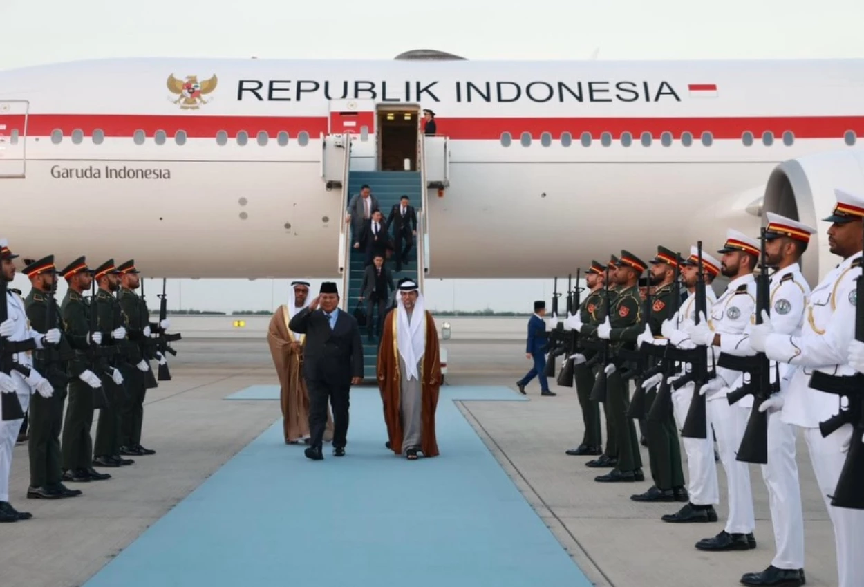 Tiba di Abu Dhabi, Prabowo bakal Bertemu dengan Presiden MBZ