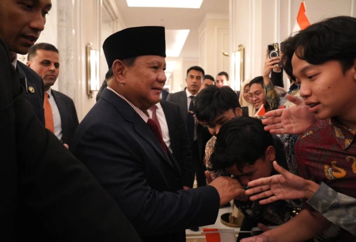 Usai Lawatan ke Inggris, Prabowo Tiba di Yordania Disambut oleh Para Diaspora Indonesia (1)