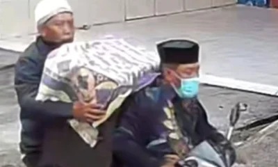 2 Pria Berpeci Gasak Brankas Isi Emas 1 Kg saat Pemilik Rumah Salat Idulfitri