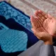Amalan yang Dianjurkan saat Malam Lailatul Qadar dan Keutamaannya