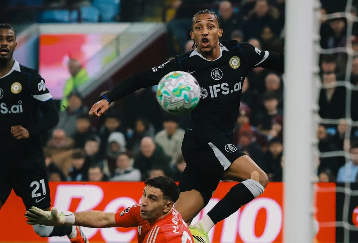 Aston Villa vs Chelsea 1 4 Joao Pedro Cetak Hattrick