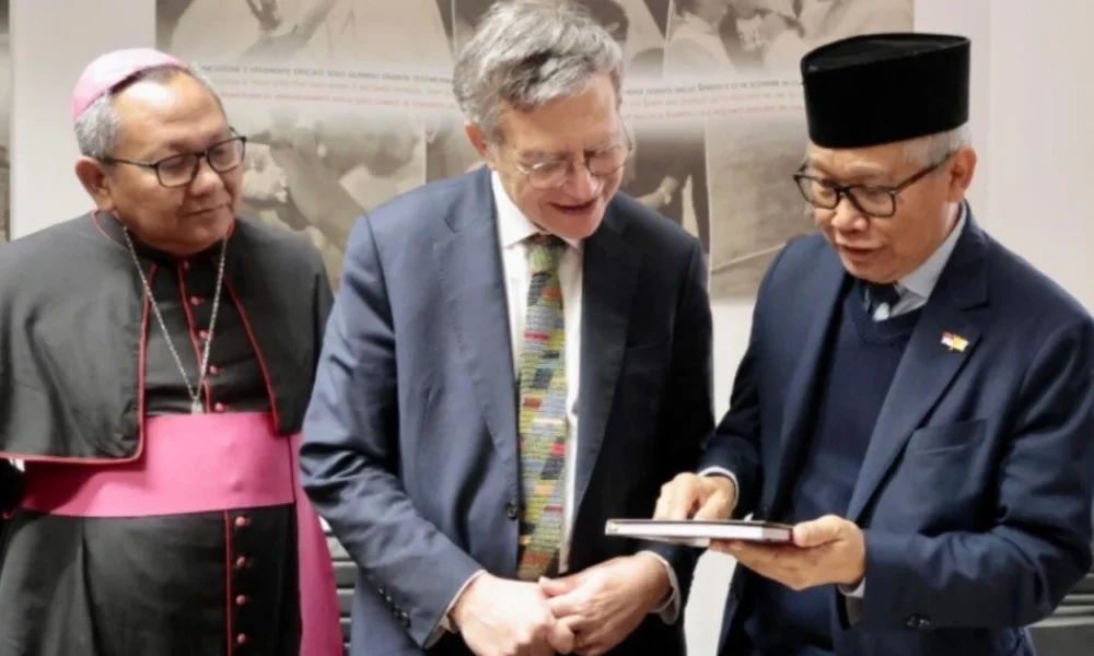 Bahasa Indonesia Kini Digunakan sebagai Bahasa Resmi di Media Vatikan
