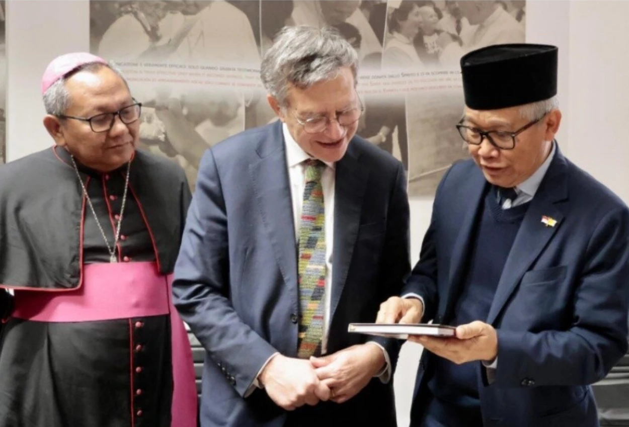 Bahasa Indonesia Kini Digunakan sebagai Bahasa Resmi di Media Vatikan