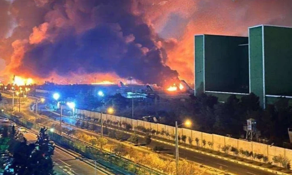 Bandara di Ibu Kota Iran Terbakar akibat Serangan Israel