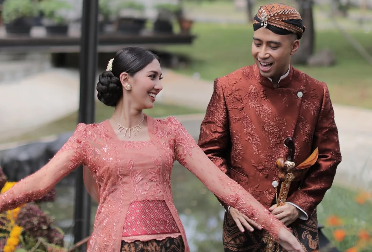 Baru Muncul ke Publik, Sheila Dara Tulis Pesan Haru di Ulang Tahun Vidi Aldiano