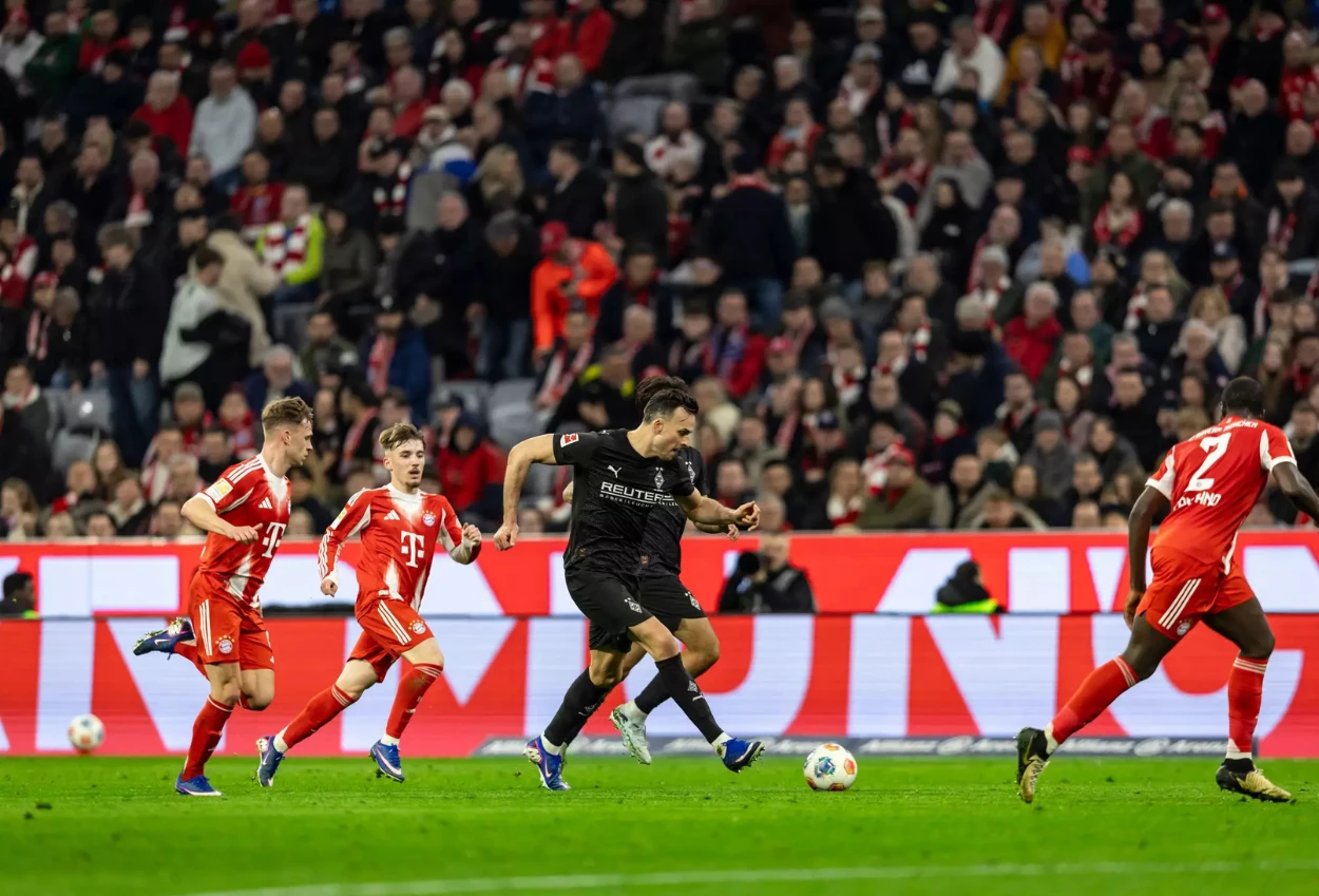 Bayern vs Mönchengladbach 4 1 Die Roten Pesta Gol, Kevin Diks dkk Tak Berkutik