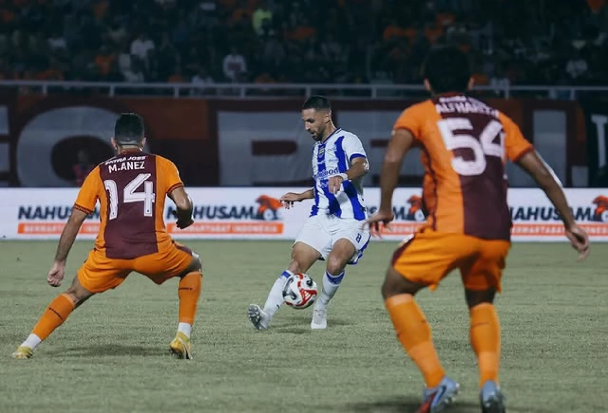 Borneo vs Persib 1 1 Ditahan Pesut Etam, Maung Bandung Tetap Bertengger di Puncak Klasemen