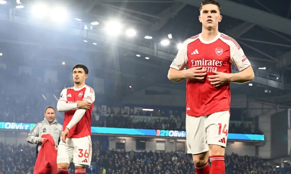 Brighton vs Arsenal 0 1 Gol Bukayo Saka Selamatkan The Gunners di Puncak