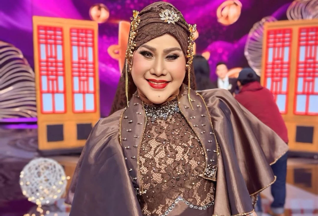 Deal! Raffi Ahmad Mau Berangkatkan Umrah Elvy Sukaesih dan Anaknya