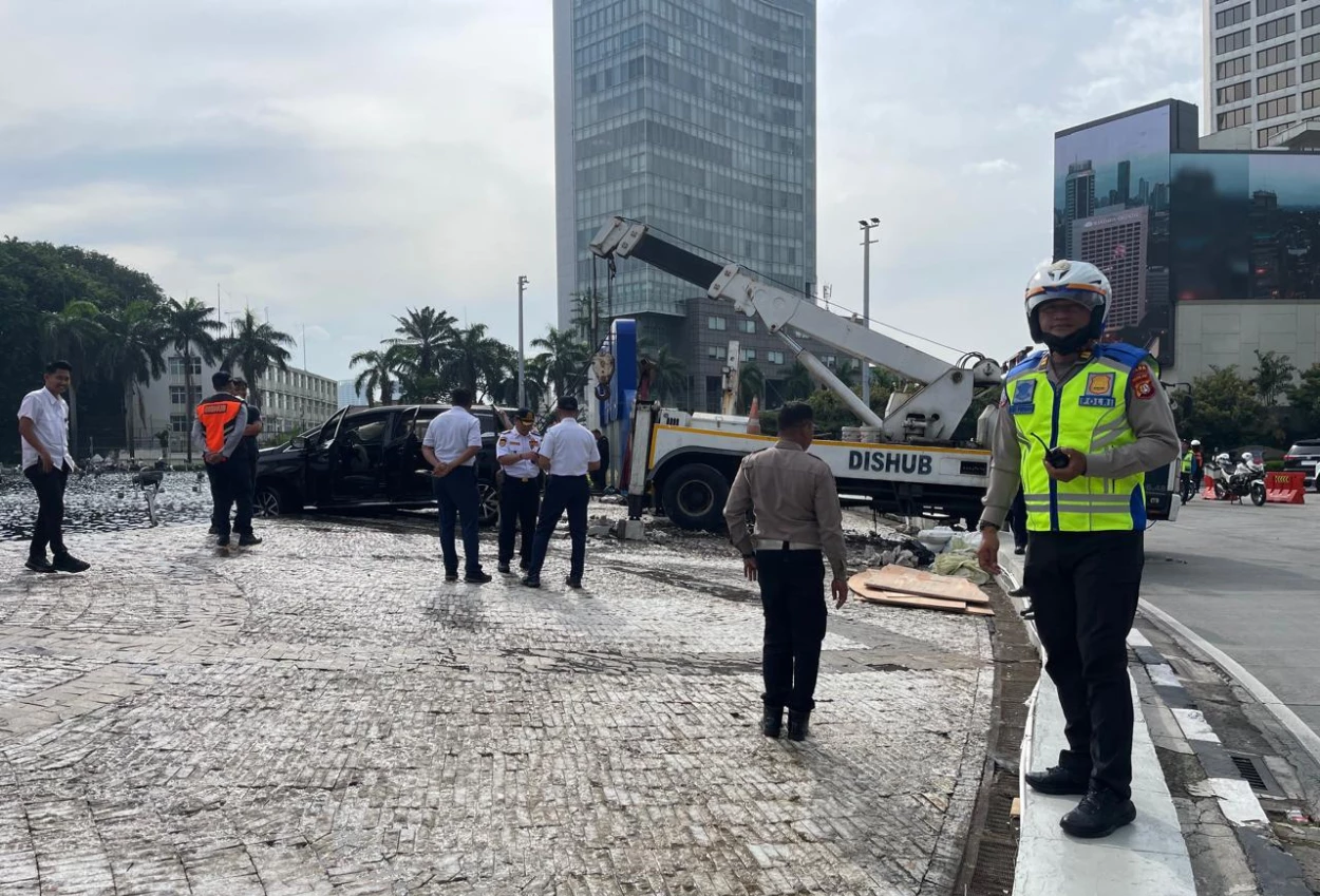 Deretan Fakta Mobil BYD Nyebur di Bundaran HI