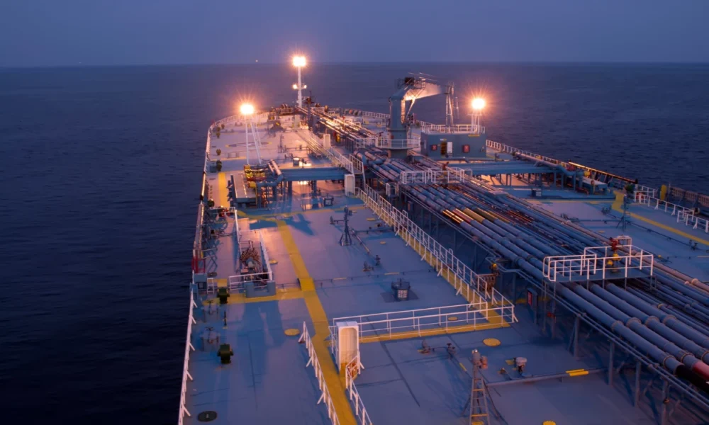 Dua Kapal Pertamina Terjebak di Selat Hormuz, Bahlil Pastikan Kondisinya Aman