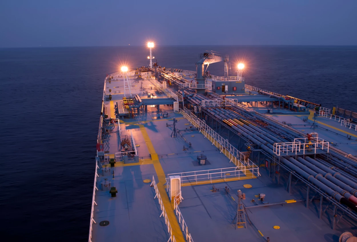 Dua Kapal Pertamina Terjebak di Selat Hormuz, Bahlil Pastikan Kondisinya Aman