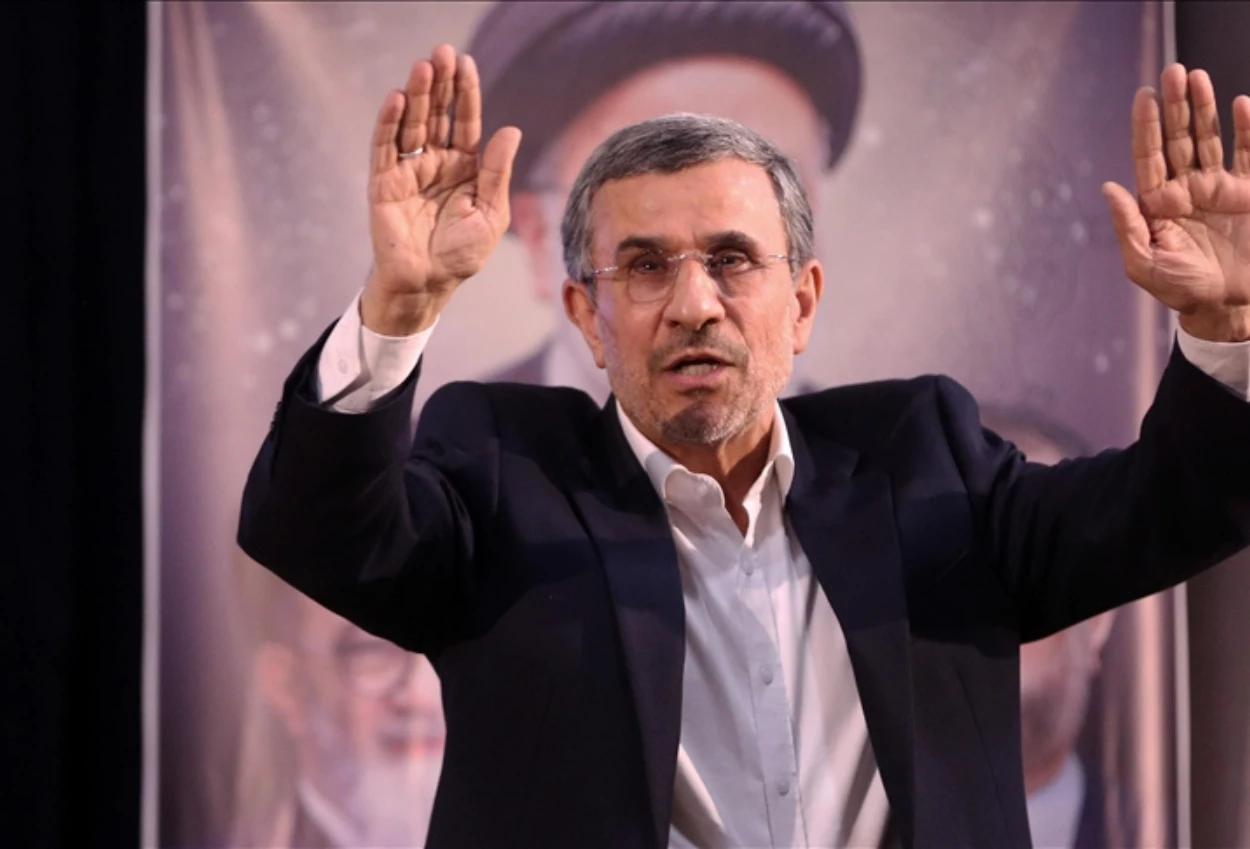 Eks Presiden Iran, Ahmadinejad Dikabarkan Masih Hidup