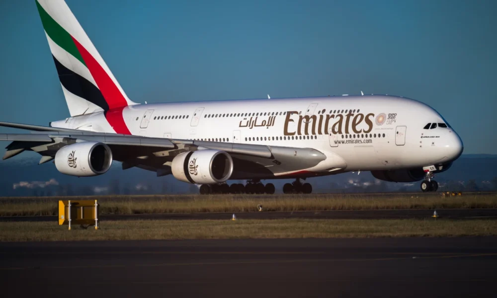Emirates Setop Sementara Semua Penerbangan Imbas Konflik di Timur Tengah