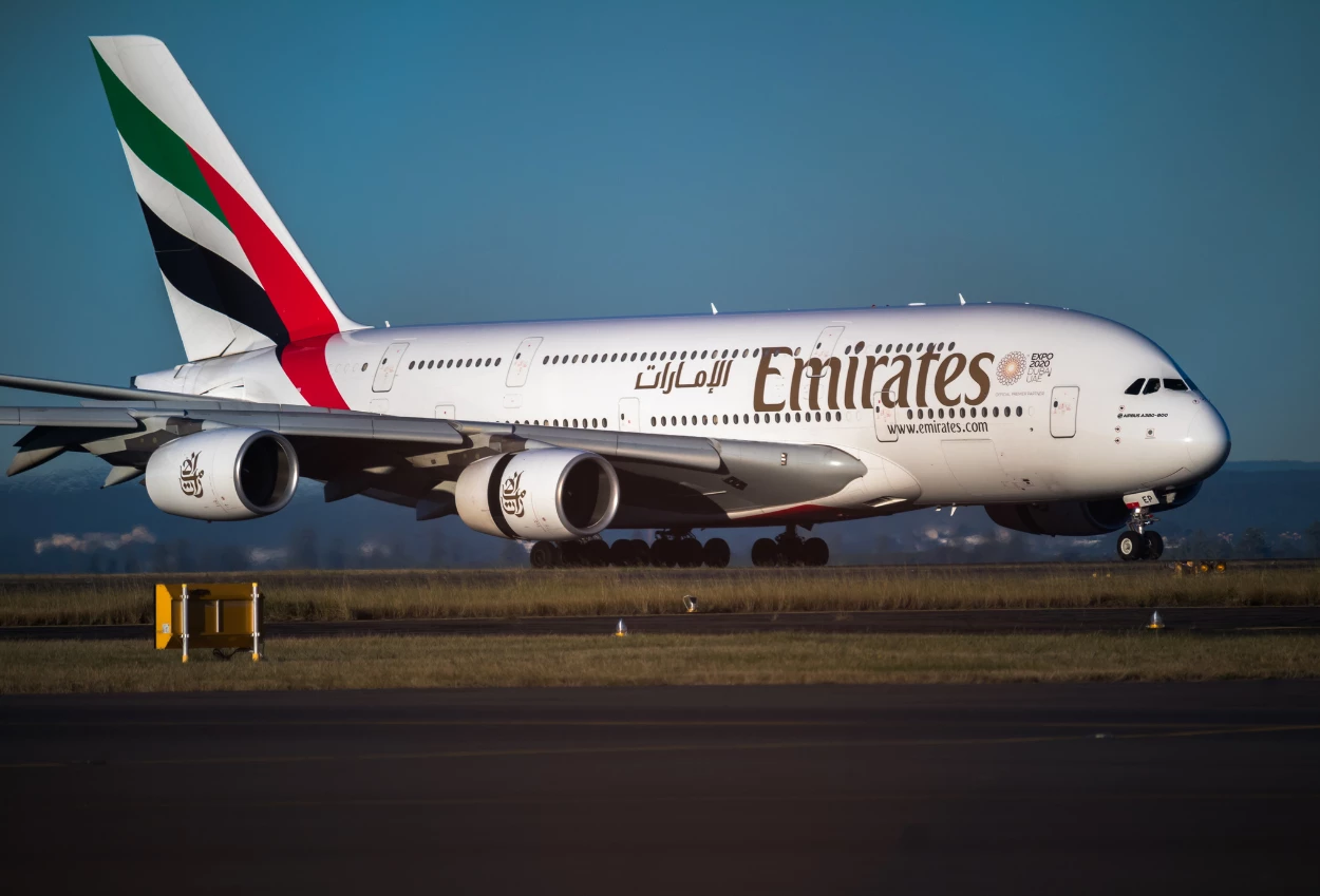 Emirates Setop Sementara Semua Penerbangan Imbas Konflik di Timur Tengah