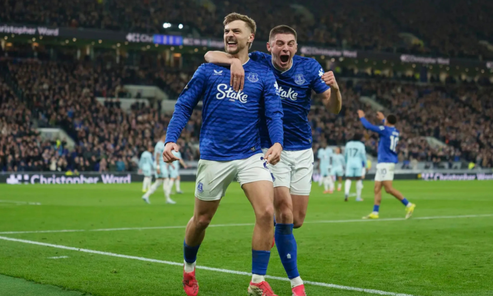 Everton vs Burnley 2 0, The Toffees Akhiri Keterpurukan