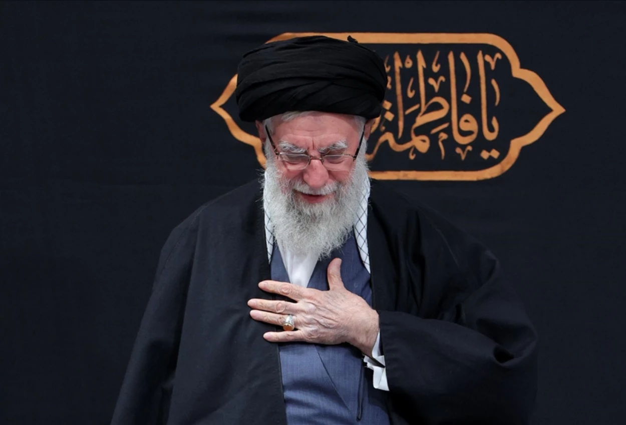 Iran Umumkan Masa Berkabung 40 Hari usai Wafatnya Ali Khamenei (2)
