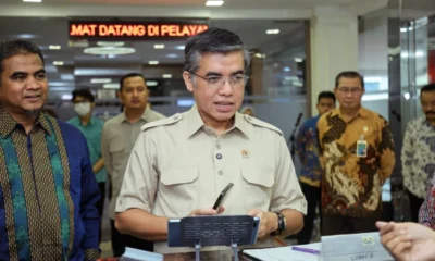 Jelang Idulfitri, Kemnaker Siapkan Posko THR dan BHR untuk Lindungi Hak Pekerja