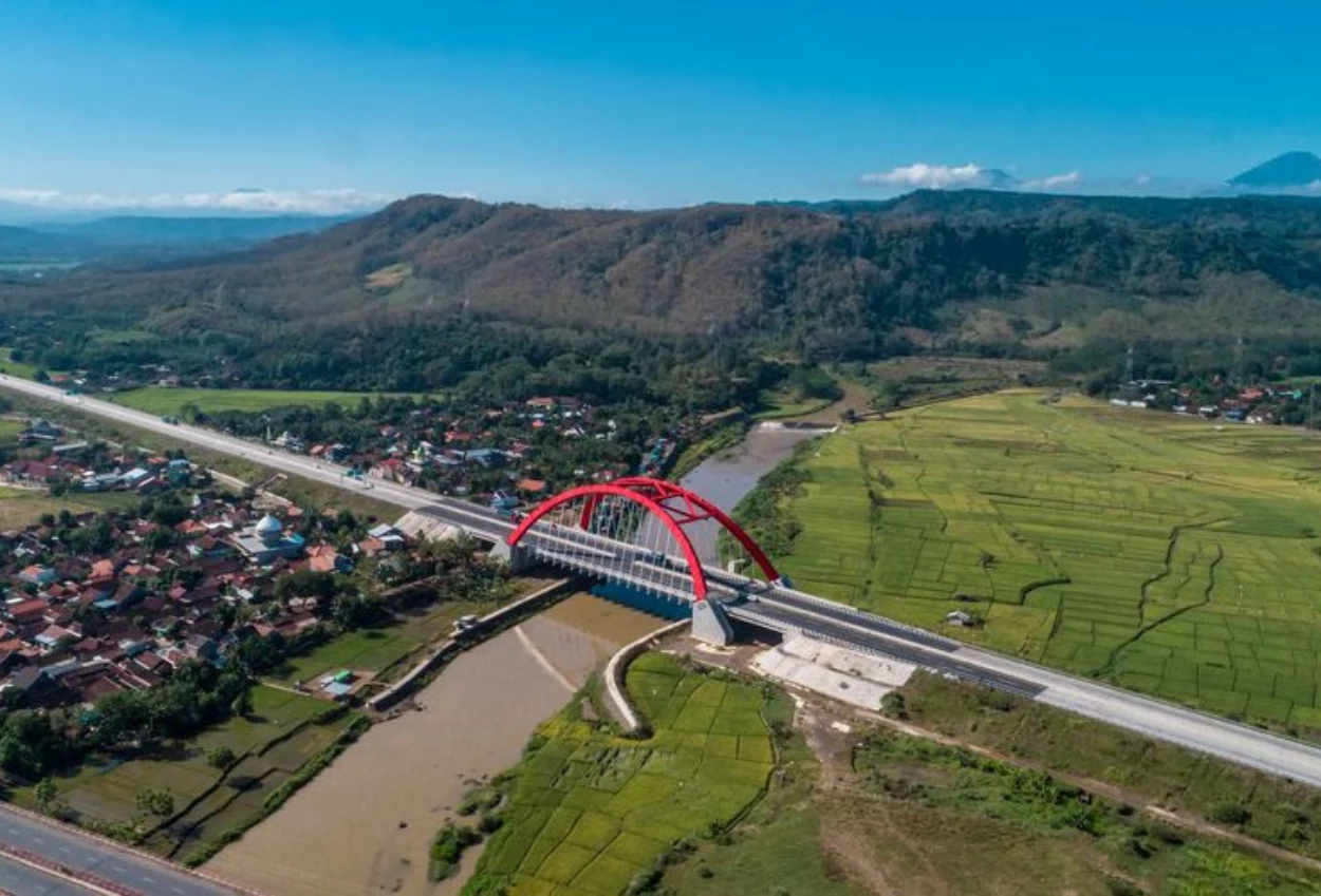 Jelang Lebaran, Tarif Tol Semarang Batang Naik sampai Rp33 Ribu