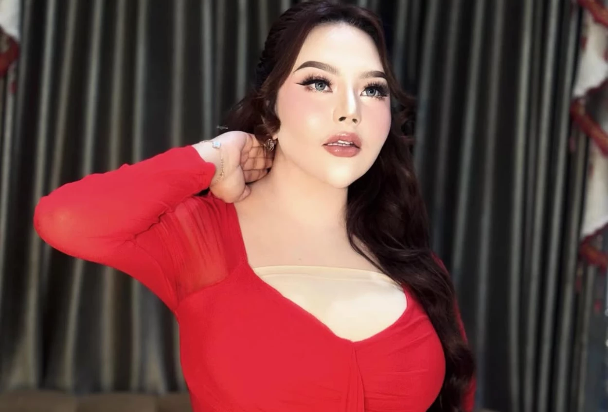 Kabar Bahagia! Lisa Mariana Hamil Lagi, Pamer Test Pack Garis