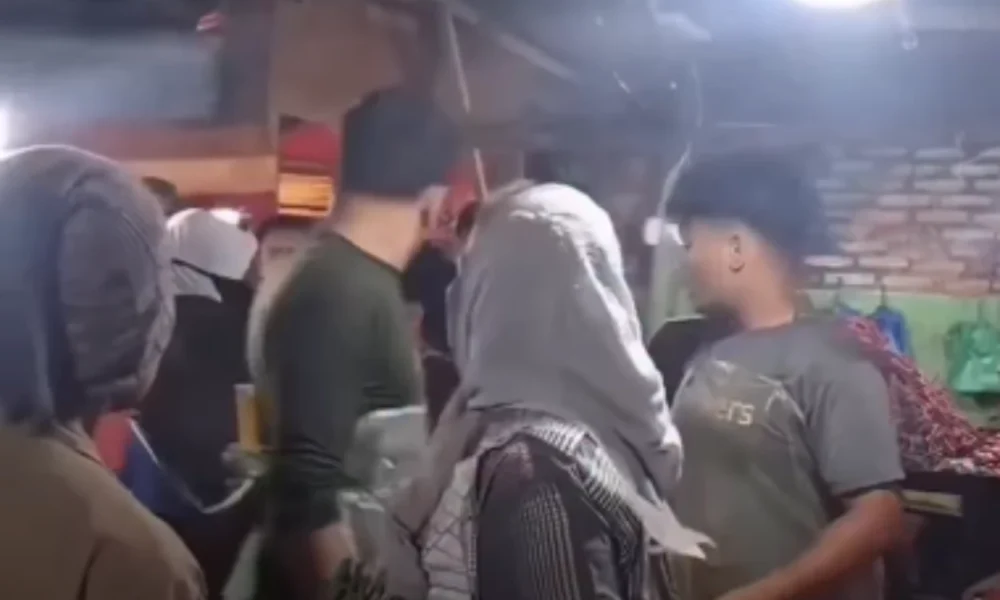 Ketahuan Curi Cabai, Lansia Ditampar Pedagang Pasar Tradisional