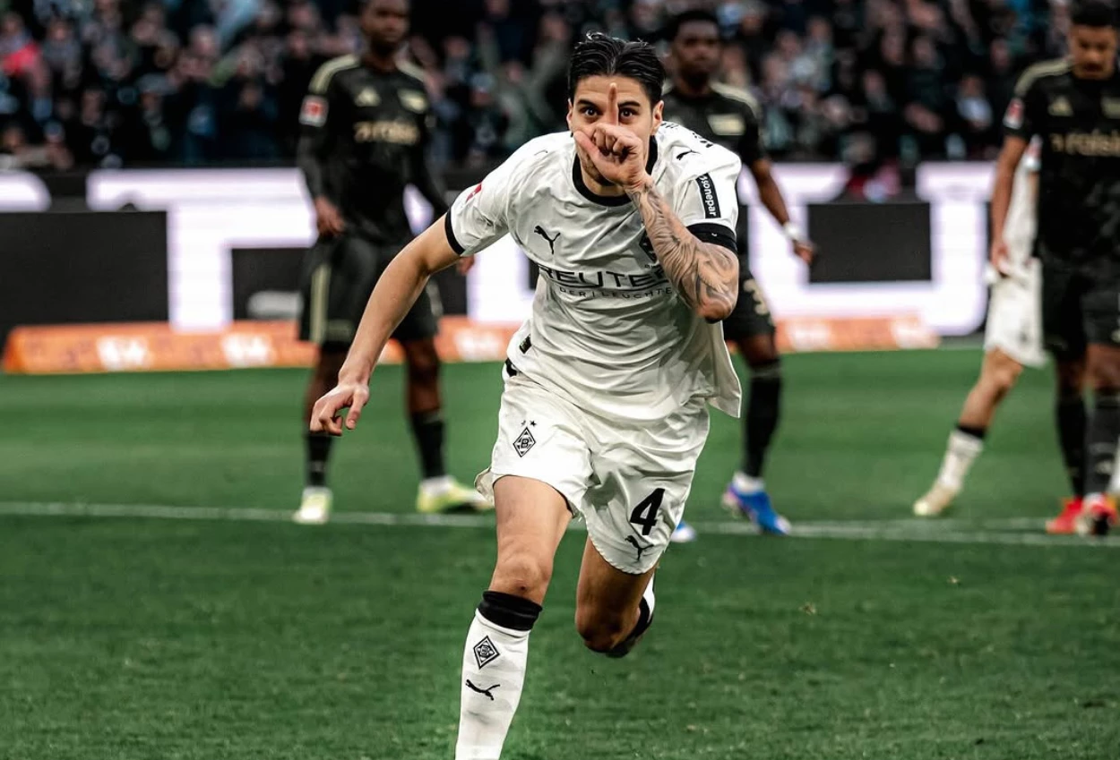 Kevin Diks Jadi Pemain Terbaik Borussia Monchengladbach Februari