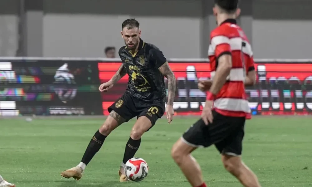 Madura United vs Malut United 1 2 David da Silva Cetak Brace