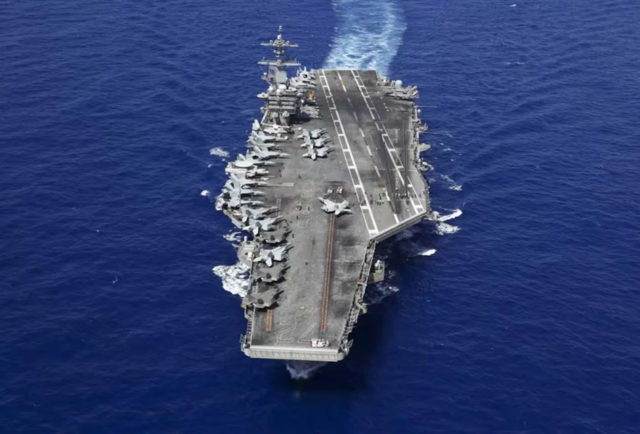 Makin Panas, Iran Serang Kapal Induk USS Abraham Lincoln