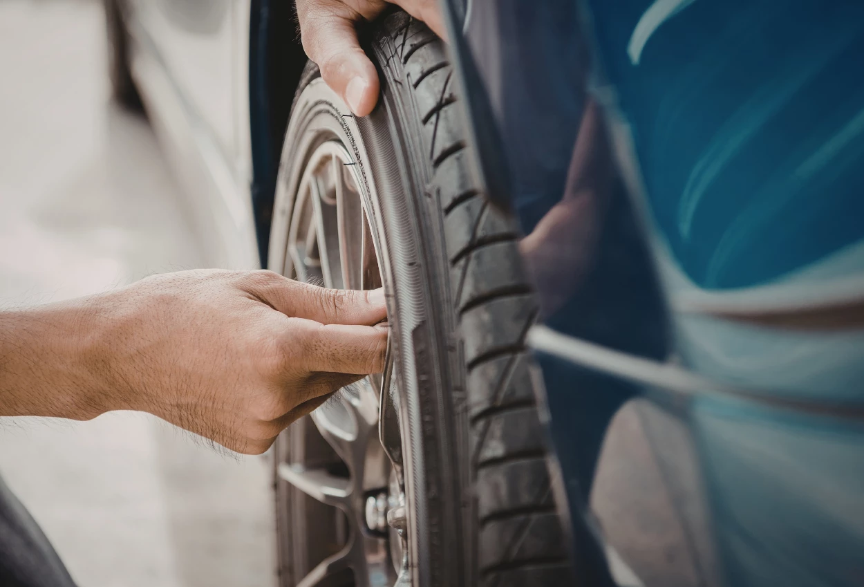 Mau Mudik Kenali Ciri Ciri Ban Mobil yang Harus Diganti