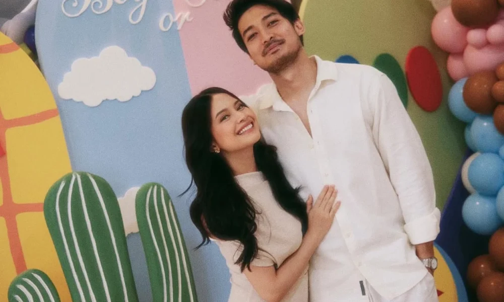 Momen Hanggini dan Suami Rancang Sendiri Dekorasi Gender Reveal Anak Pertama