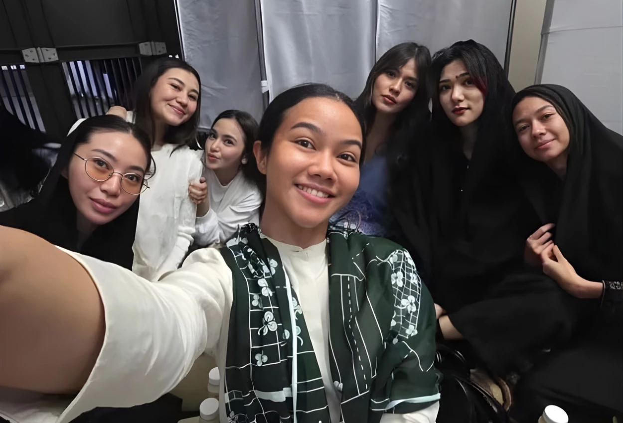 Momen Sederet Artis Hadiri Tahlilan Vidi Aldiano, Ada Raisa hingga Mahalini (1)