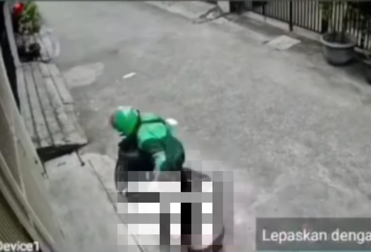 Nenek di Jakbar jadi Korban Jambret, Pelaku Balik Lagi Pura Pura Nolongin