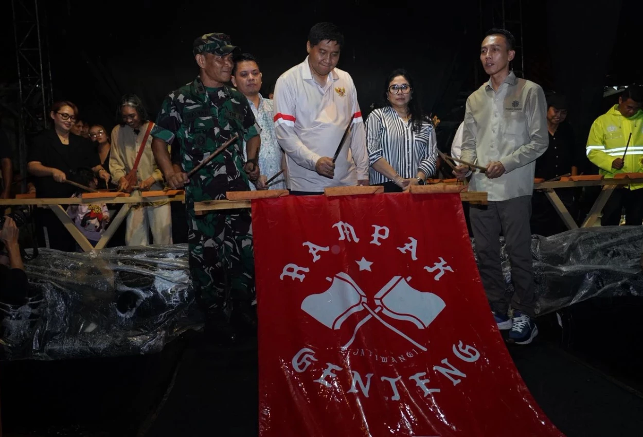 Pemerintah Mulai Program Gentengisasi, Borong 24 Truk Genteng dari UMKM