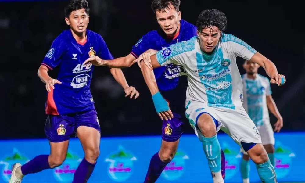 Persik vs PSBS Biak 2 1 Badai Pasifik Gagal Hindari Zona Degradasi