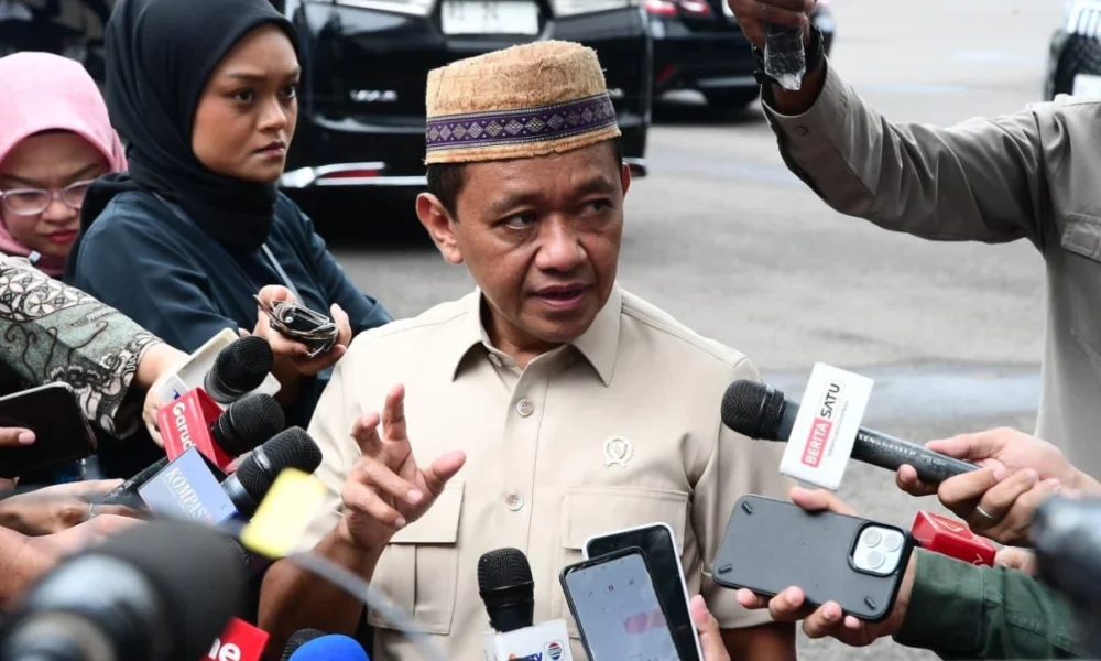 Prabowo Bentuk Satgas Konversi Motor Listrik dan PLTS, Bahlil jadi Ketua