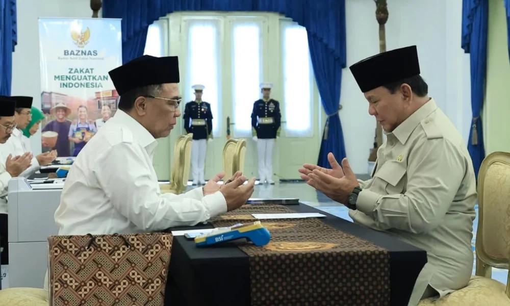 Prabowo dan Jajaran Menteri Ramai Ramai Bayar Zakat di Istana