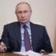 Putin Tawarkan jadi Mediator Iran vs AS Israel