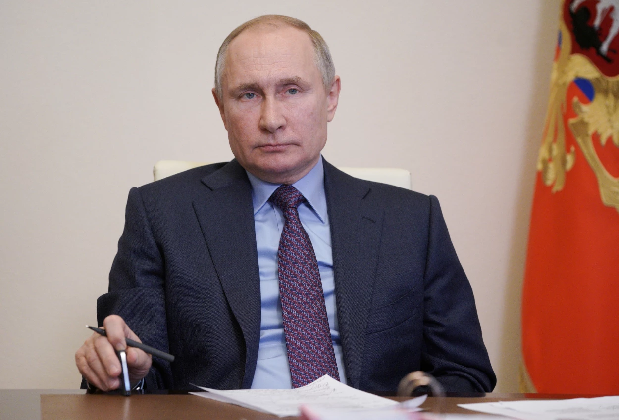Putin Tawarkan jadi Mediator Iran vs AS Israel