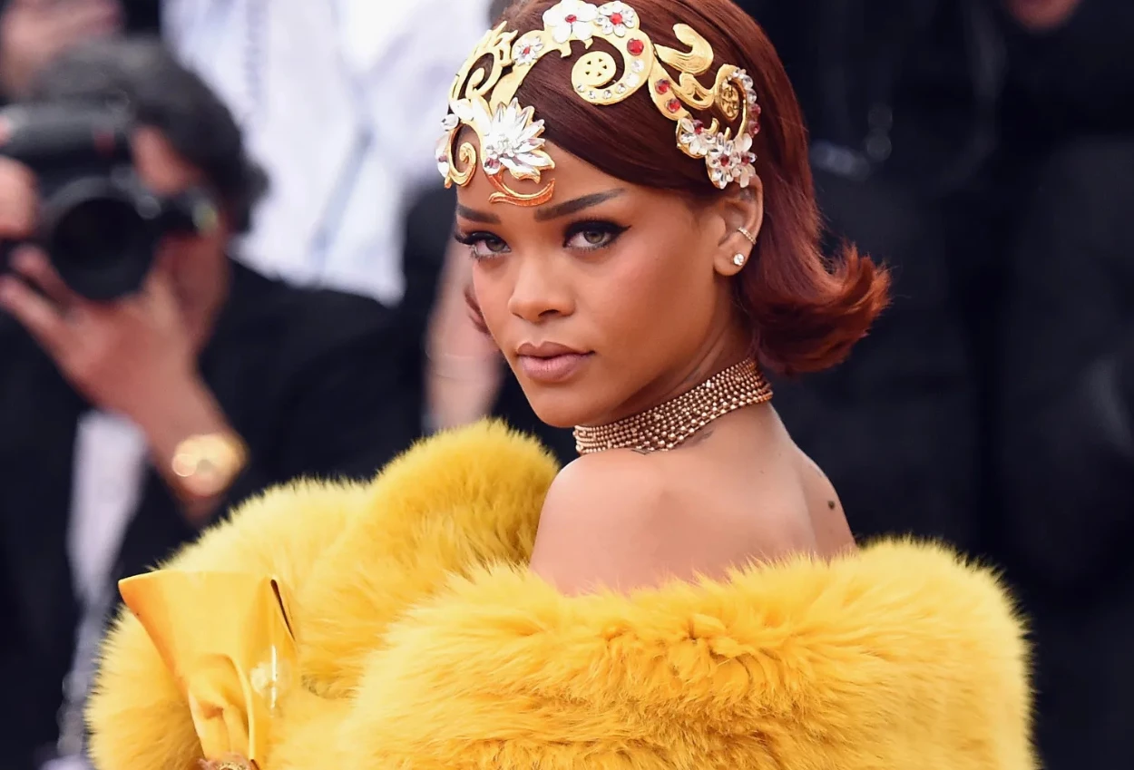 Rumah Rihanna Dihujani Tembakan, Pelaku Seorang Wanita
