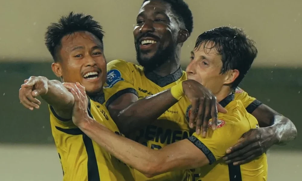 Semen Padang meraih kemenangan 2 0 atas PSBS Biak dalam laga lanjutan BRI Super League musim 20252026.