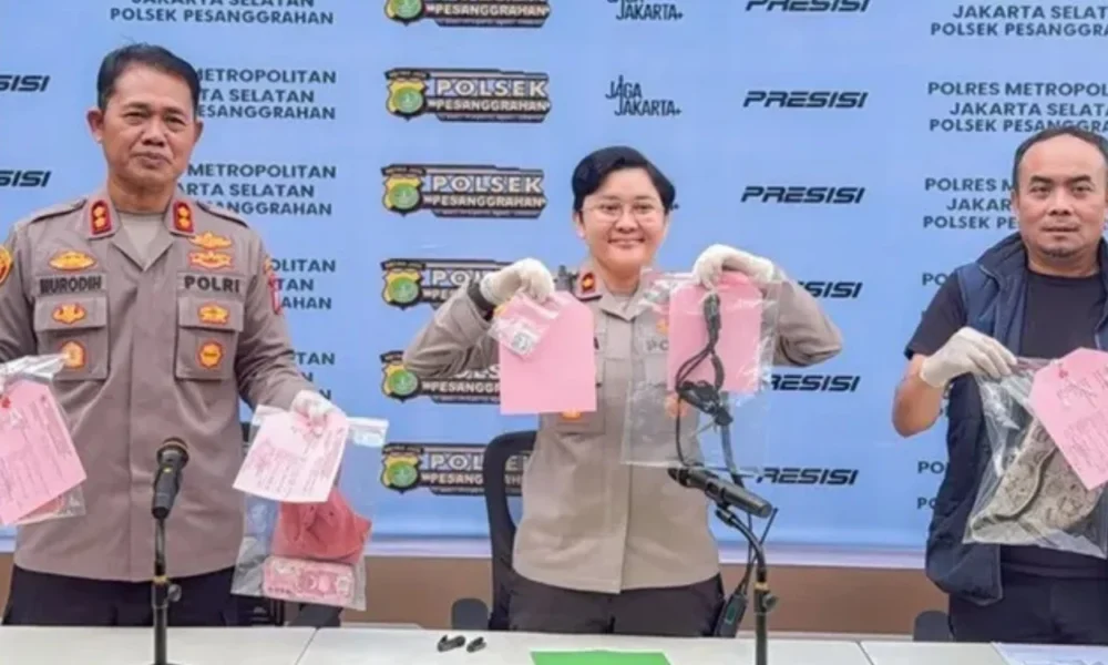 Stiker Barcode Judol Bertebaran di Jaksel, Pelaku Dibayar Rp100 Ribu Sekali Nempel