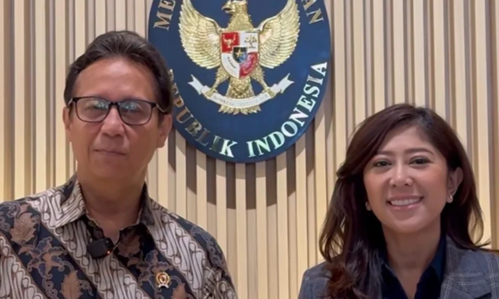 Tips Menghadapi Anak yang Tantrum karena Media Sosialnya Dibatasi Komdigi